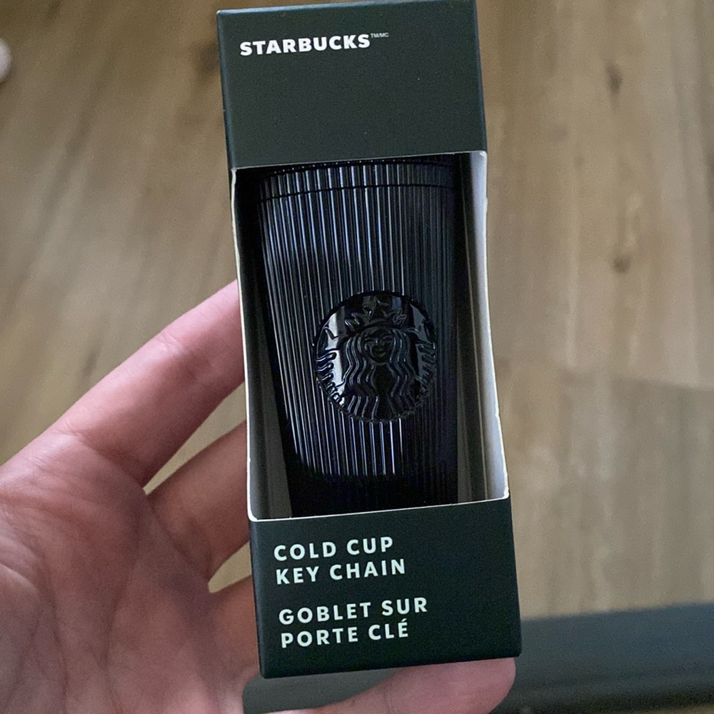 🖤NWT🖤Starbucks 2024 Mini Matte Black Pleated Shine Tumbler Keychain/Ornament